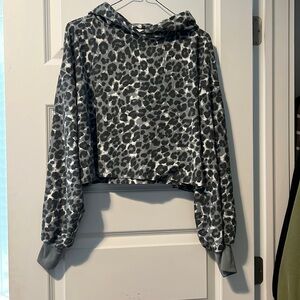Leopard print cropped hoodie